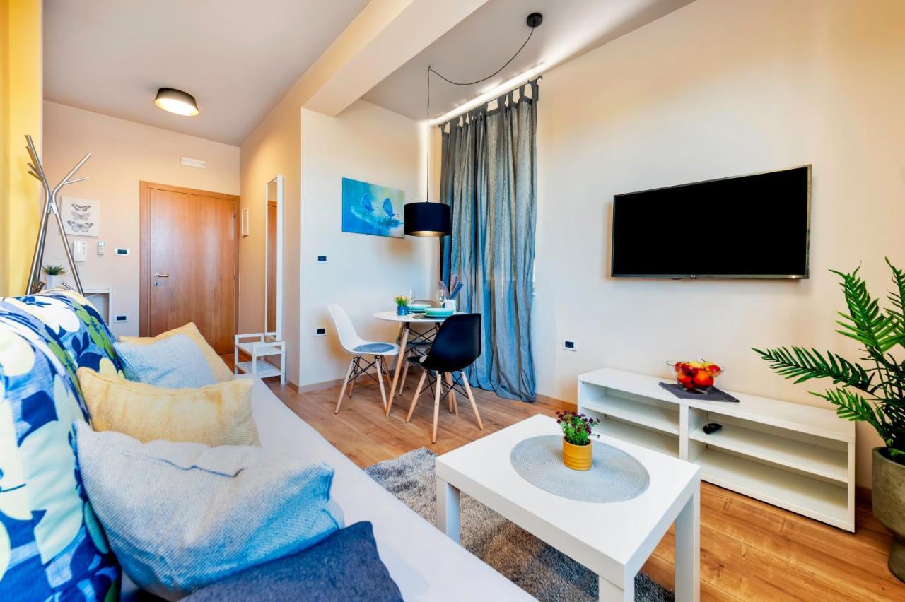 Room And Apartments Antea Rovinj Luaran gambar