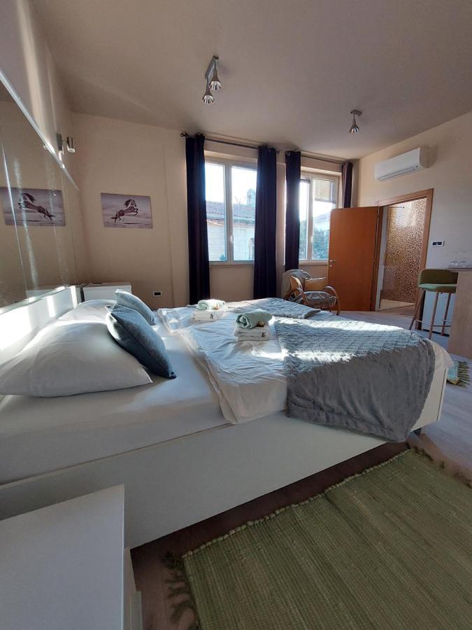 Room And Apartments Antea Rovinj Luaran gambar